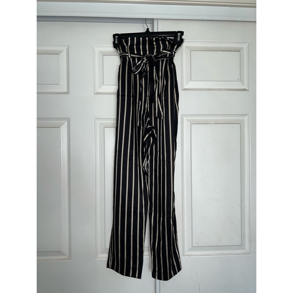 H&M Black Paper-bag Trousers. Size 6.